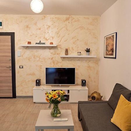 Submarine Apartment Spa N Pool Beach Resort Navodari Exterior photo