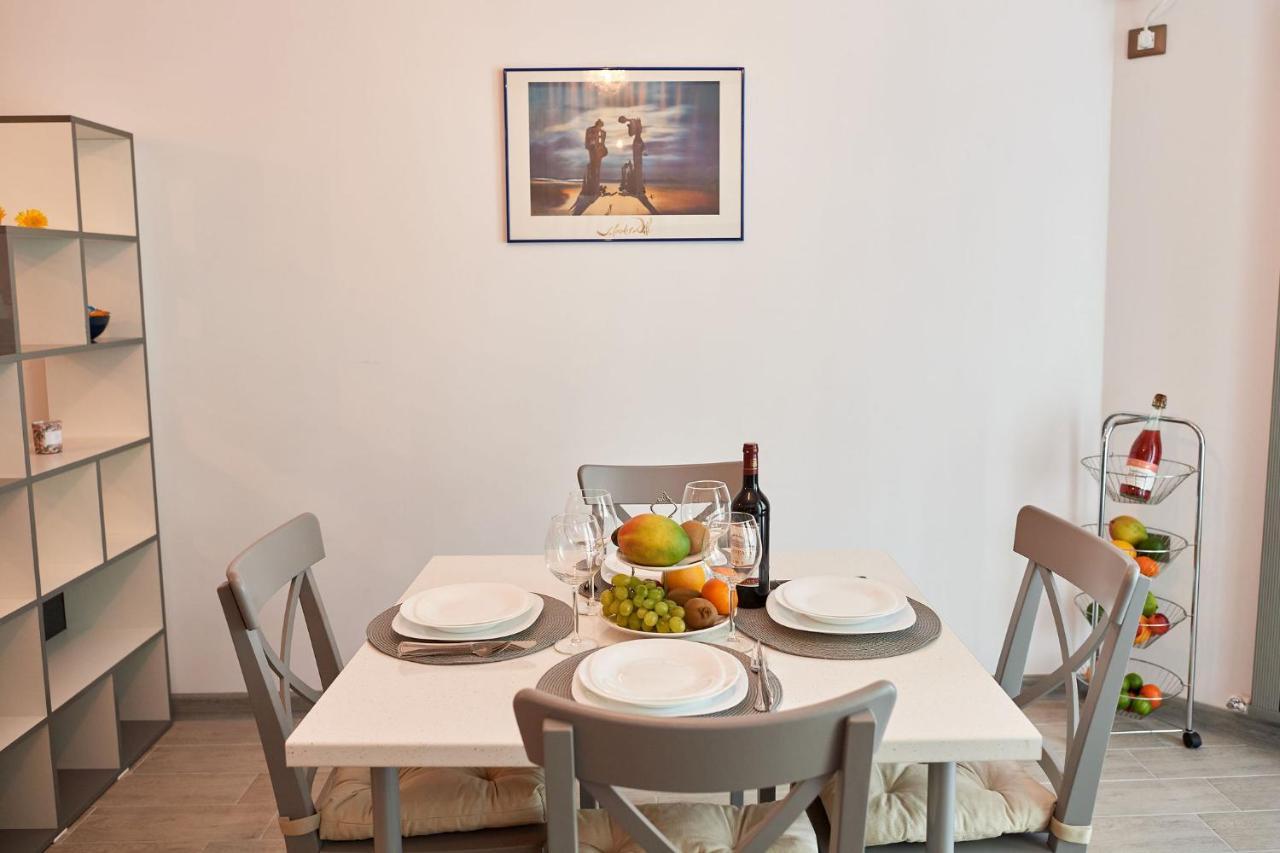 Submarine Apartment Spa N Pool Beach Resort Navodari Exterior photo