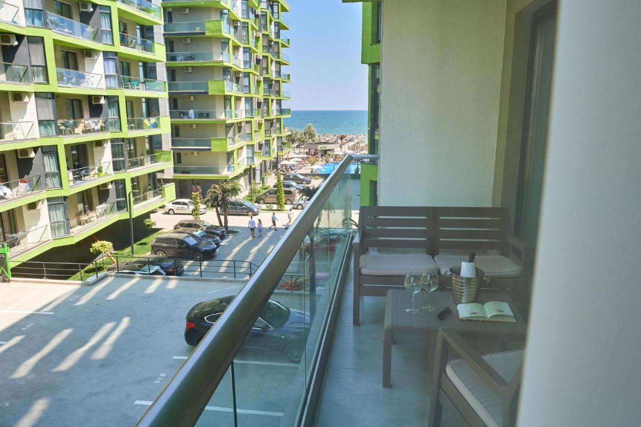 Submarine Apartment Spa N Pool Beach Resort Navodari Exterior photo